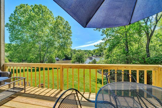 501 Harbor Ridge DR, Goodview, VA 24095