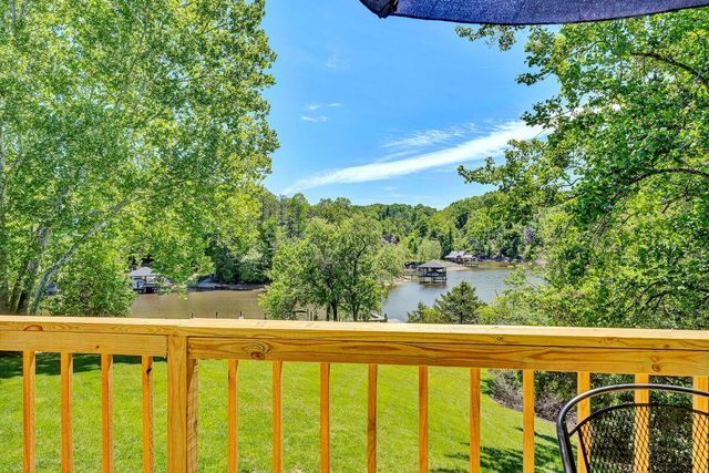 501 Harbor Ridge DR, Goodview, VA 24095