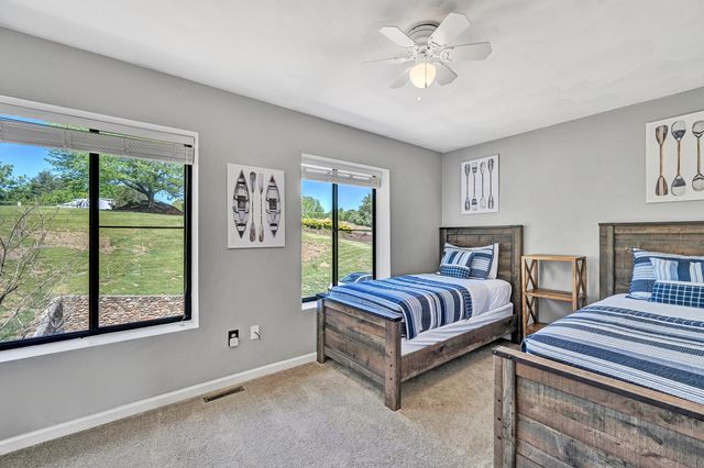 501 Harbor Ridge DR, Goodview, VA 24095