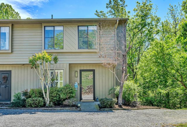501 Harbor Ridge DR, Goodview, VA 24095