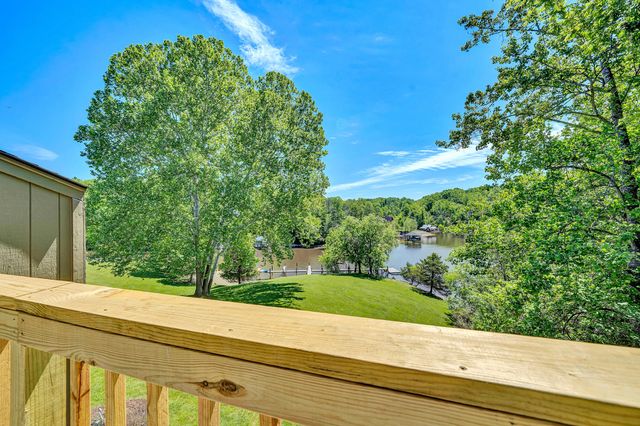 501 Harbor Ridge DR, Goodview, VA 24095
