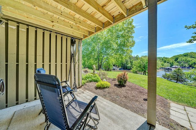 501 Harbor Ridge DR, Goodview, VA 24095