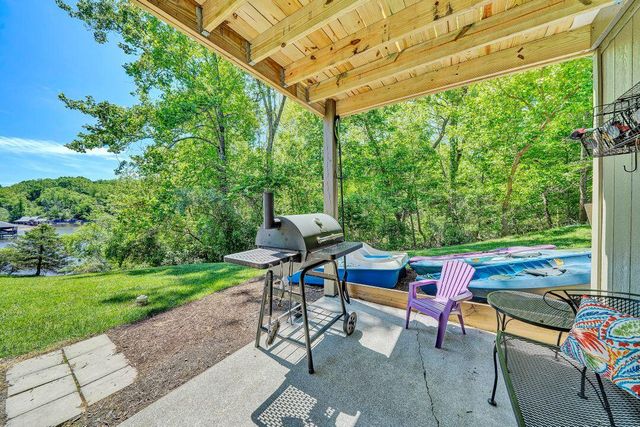 501 Harbor Ridge DR, Goodview, VA 24095