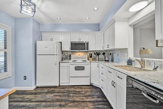 501 Harbor Ridge DR, Goodview, VA 24095
