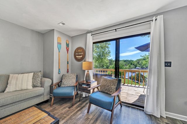 501 Harbor Ridge DR, Goodview, VA 24095