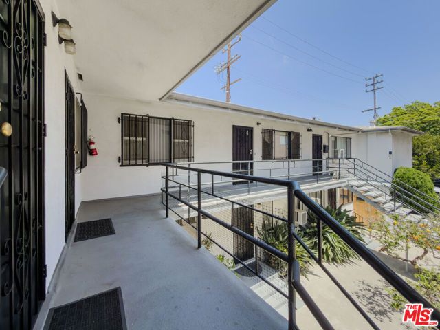 1815 Greenfield Avenue, Los Angeles, CA 90025