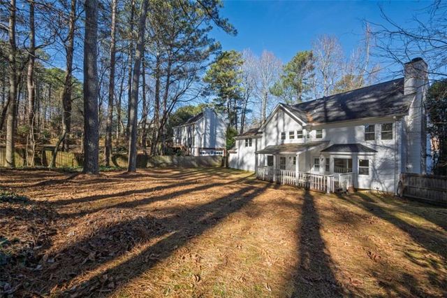 151 Lakeside NW Drive, Kennesaw, GA 30144