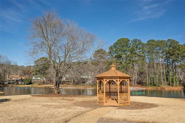 151 Lakeside NW Drive, Kennesaw, GA 30144