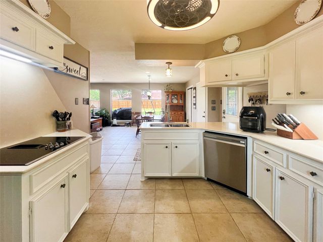 49 Colony Square, Angleton, TX 77515