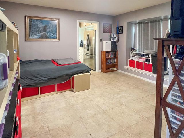 49 Colony Square, Angleton, TX 77515