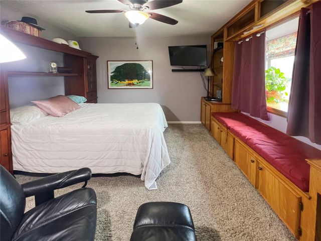 49 Colony Square, Angleton, TX 77515