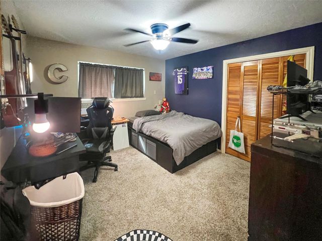 49 Colony Square, Angleton, TX 77515