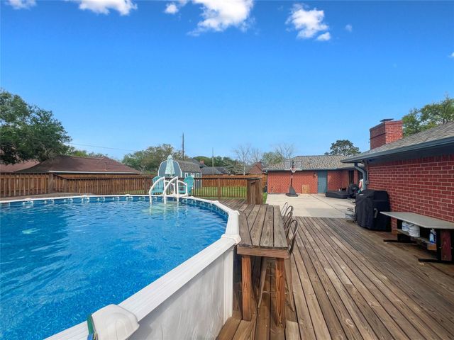 49 Colony Square, Angleton, TX 77515