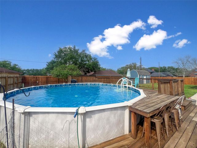 49 Colony Square, Angleton, TX 77515