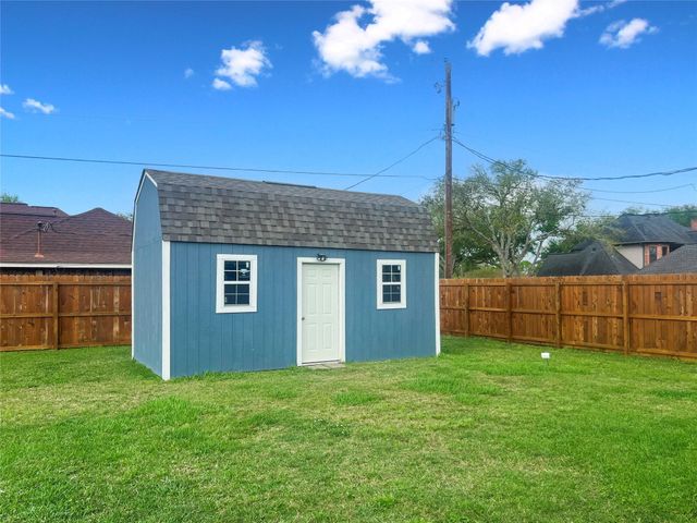 49 Colony Square, Angleton, TX 77515