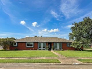 49 Colony Square, Angleton, TX 77515