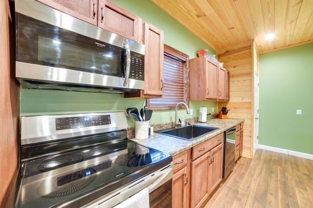 3010 Highwater Rd, Waverly, TN 37185