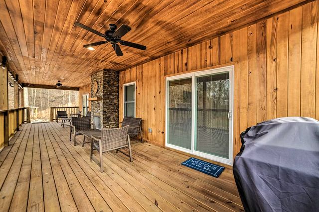3010 Highwater Rd, Waverly, TN 37185