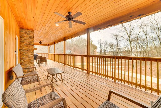 3010 Highwater Rd, Waverly, TN 37185