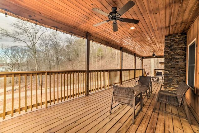 3010 Highwater Rd, Waverly, TN 37185