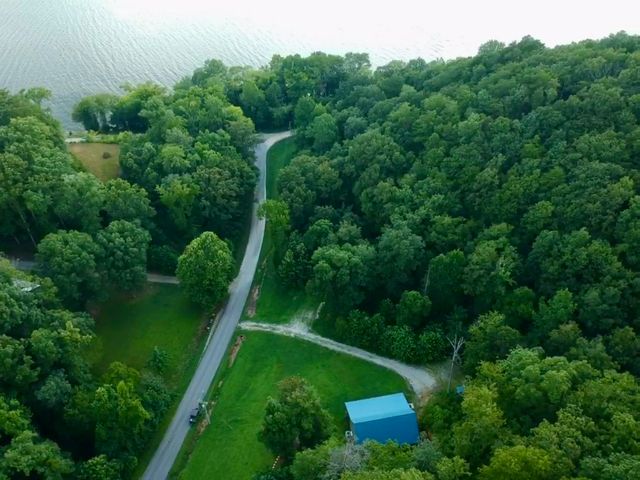 3010 Highwater Rd, Waverly, TN 37185