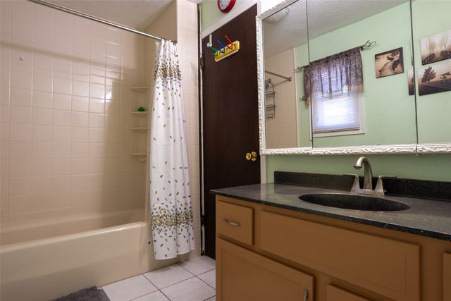 4101 3rd Street, Des Moines, IA 50313