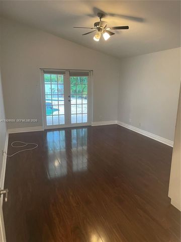 1552 NW 135th Ave, Pembroke Pines, FL 33028