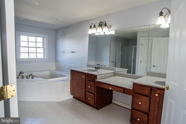 7111 CROWN JEWELS CT, Fredericksburg, VA 22407