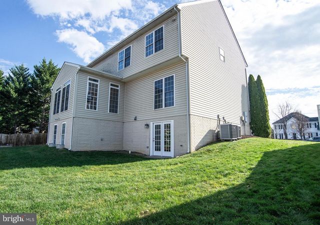 7111 CROWN JEWELS CT, Fredericksburg, VA 22407