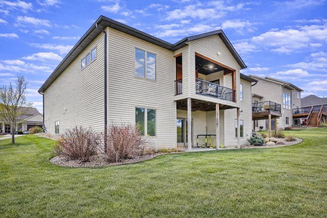 1936 Kerry Drive NE, Rochester, MN 55906