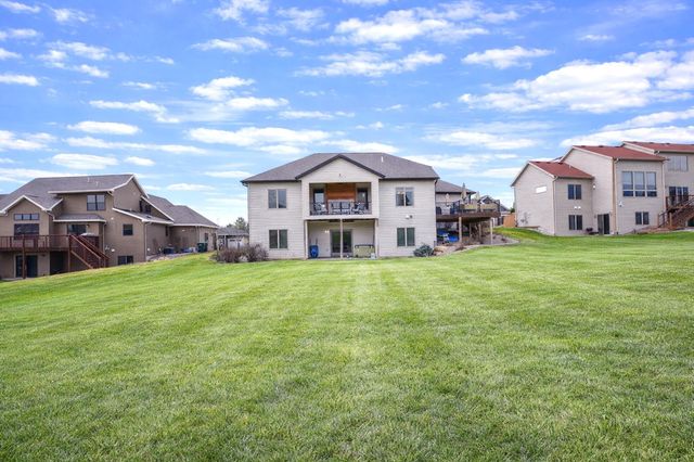 1936 Kerry Drive NE, Rochester, MN 55906