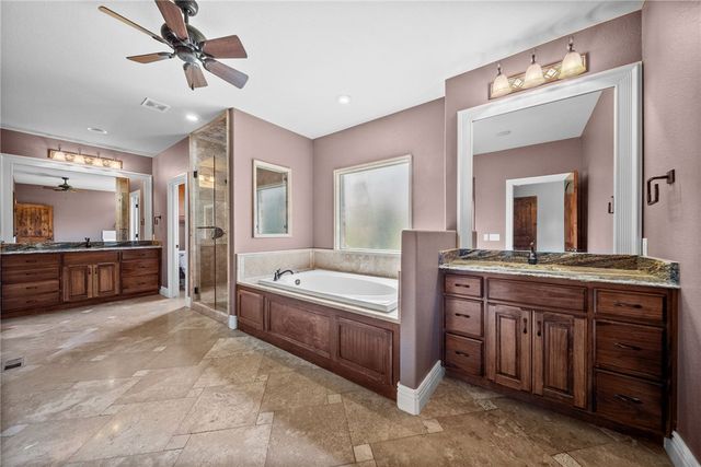 9915 E Plentywood Road, Bentonville, AR 72712