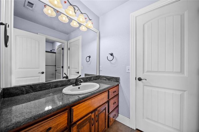 9915 E Plentywood Road, Bentonville, AR 72712
