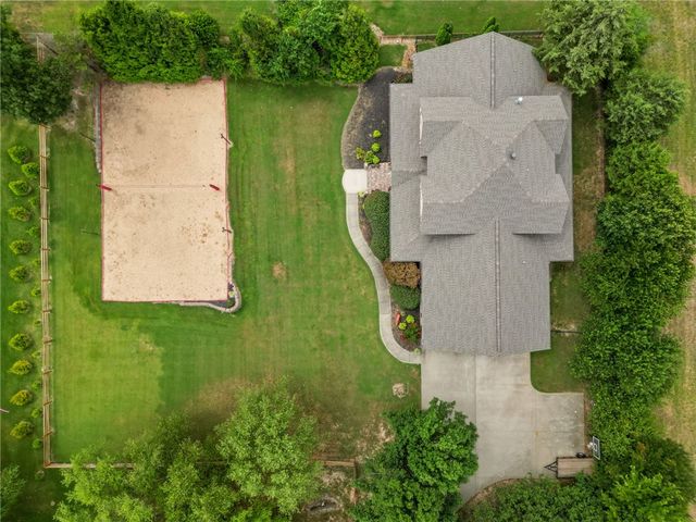 9915 E Plentywood Road, Bentonville, AR 72712