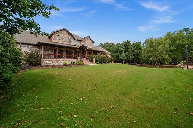 9915 E Plentywood Road, Bentonville, AR 72712