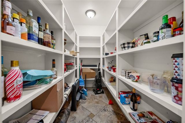 9915 E Plentywood Road, Bentonville, AR 72712