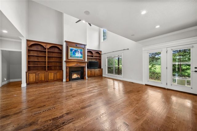 9915 E Plentywood Road, Bentonville, AR 72712