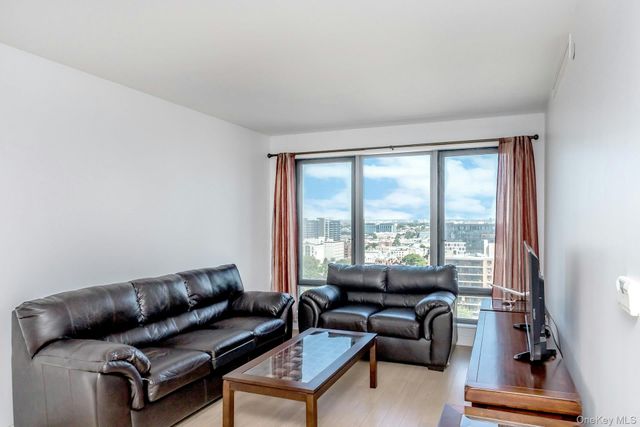 138-35 39th Avenue 13L, Flushing, NY 11354