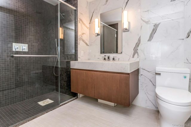 138-35 39th Avenue 13L, Flushing, NY 11354