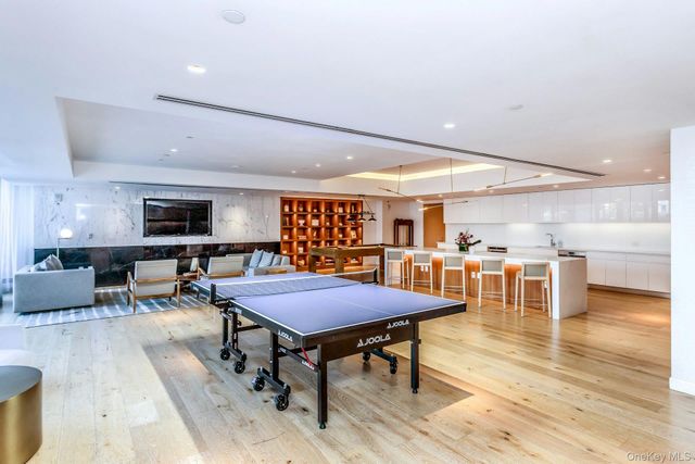 138-35 39th Avenue 13L, Flushing, NY 11354
