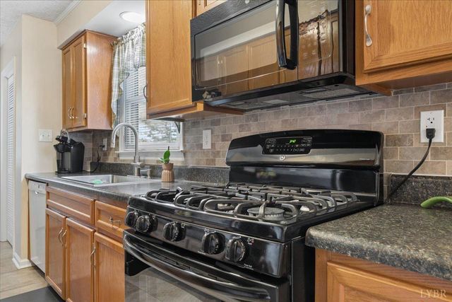 11188 Dickerson Mill Road, Moneta, VA 24121