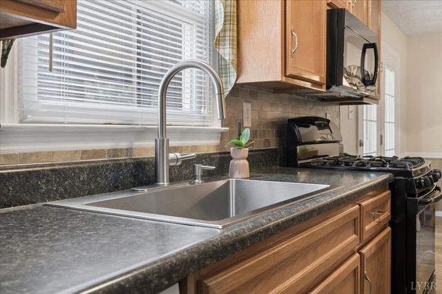 11188 Dickerson Mill Road, Moneta, VA 24121