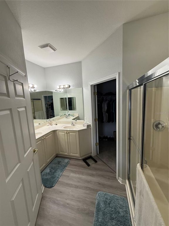 Image 31 of property listing at 2424 MAGNOLIA CIRCLE, North Port, FL 34289