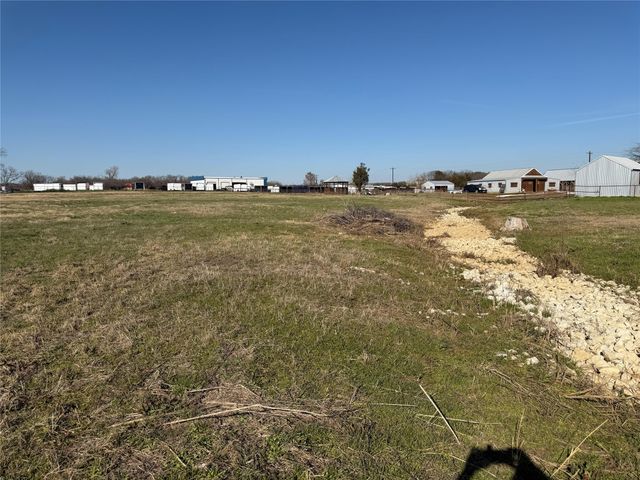 515 Country Road 176, Whitesboro, TX 76273