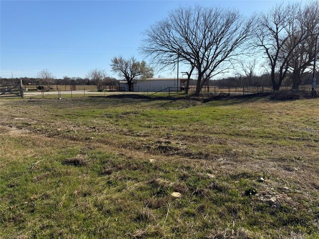 515 Country Road 176, Whitesboro, TX 76273