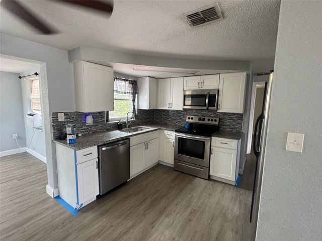 1435 WHITEHALL LANE, Holiday, FL 34691