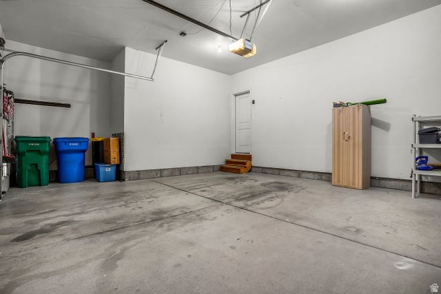 2162 W KIMBER LN, Riverton, UT 84065