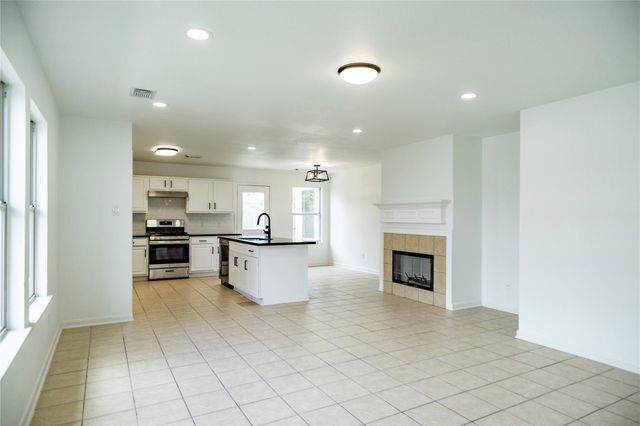 8531 Village Rose Lane, Houston, TX 77072