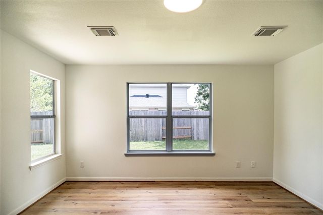 8531 Village Rose Lane, Houston, TX 77072