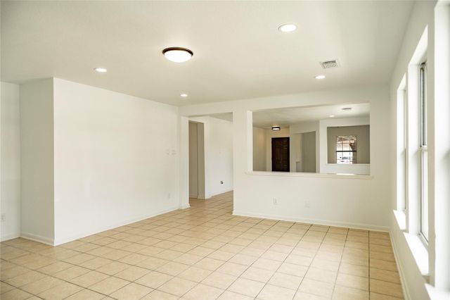 8531 Village Rose Lane, Houston, TX 77072